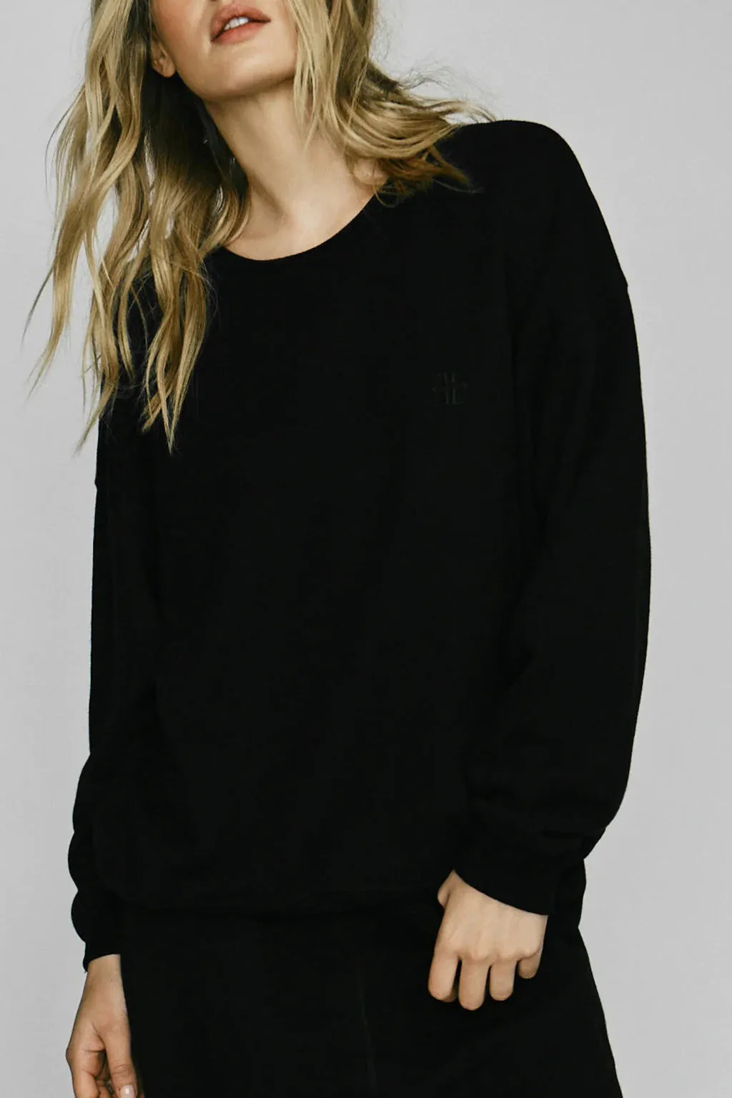 OVERSIZED CREWNECK SWEATSHIRT