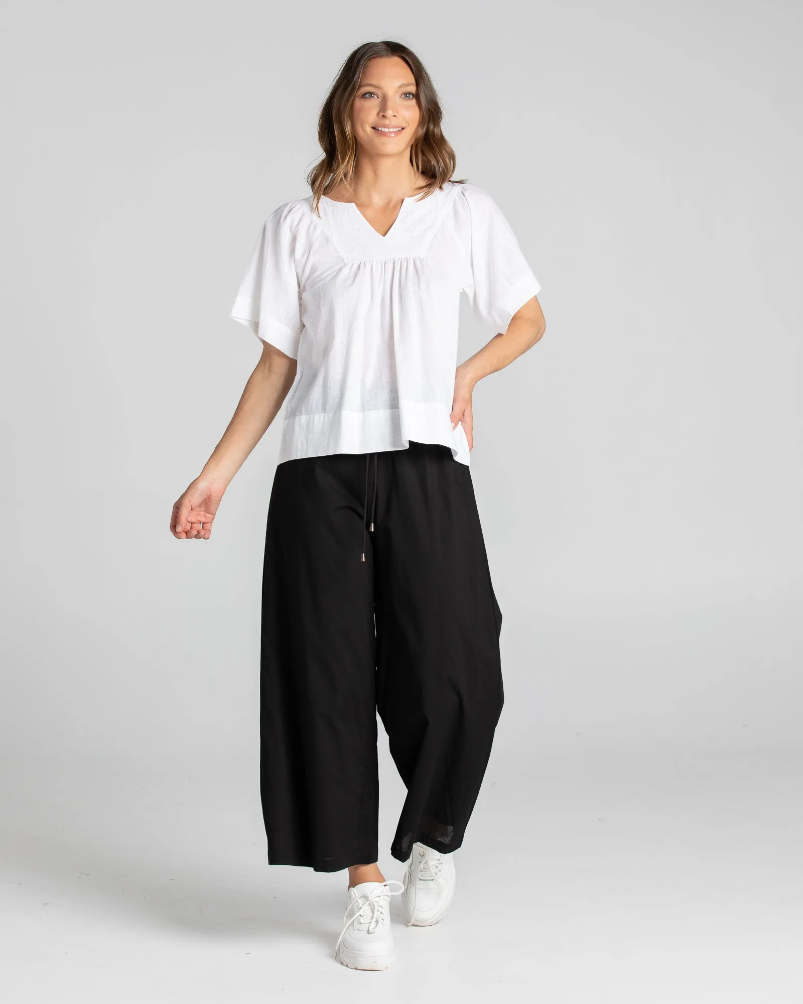 Ria Pant - Black