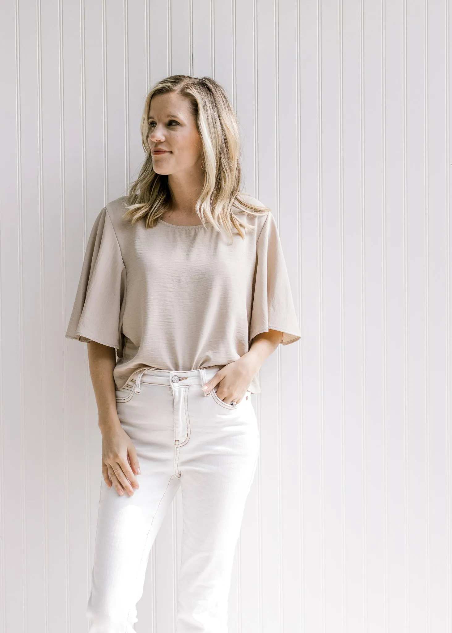 X Flattering Flowy Slightly Cropped  Top in Taupe